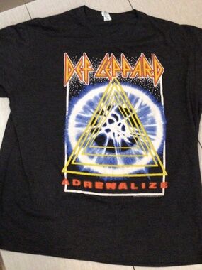 Def Leppard concert tshirt